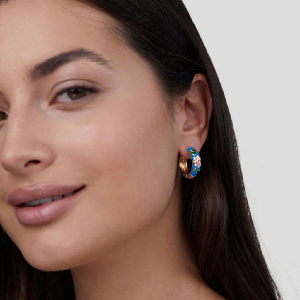 Boucles d'Oreilles avec Accent Floral - Image 6