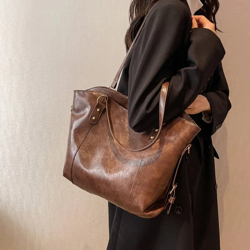 Sac bandoulière minimaliste souple avec bandoulière croisée réglable - Image 5