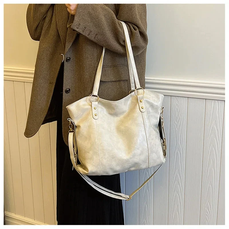 Sac bandoulière minimaliste souple avec bandoulière croisée réglable - Image 6