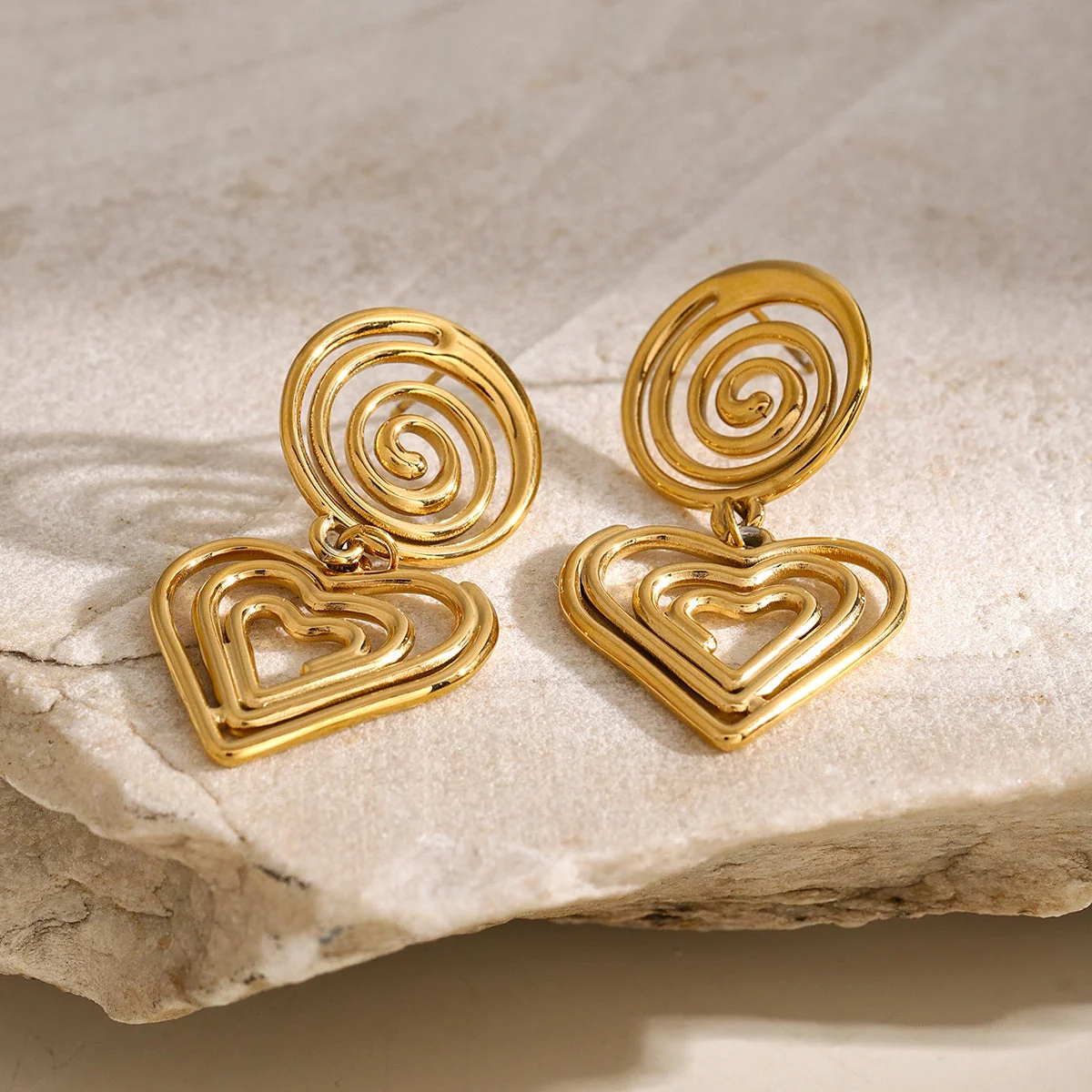 Boucles d'oreilles cœur femme - Image 4
