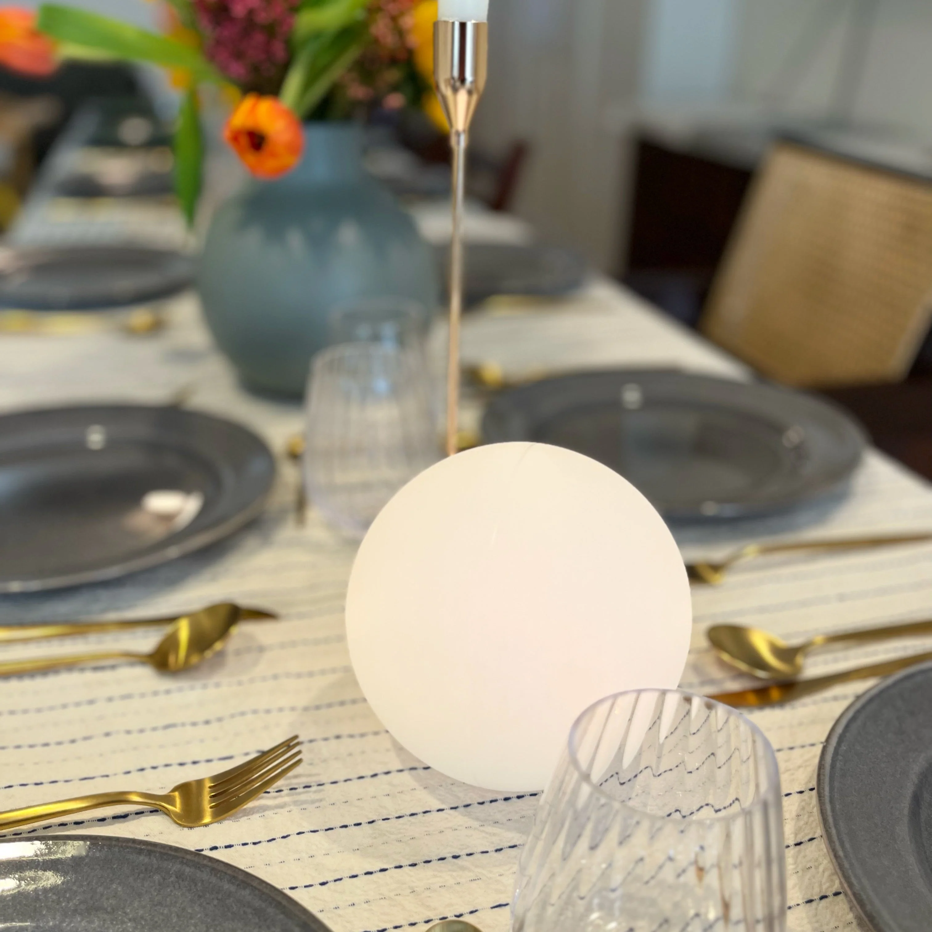 Lampe de table LED sans fil avec 16 couleurs personnalisables - Image 8