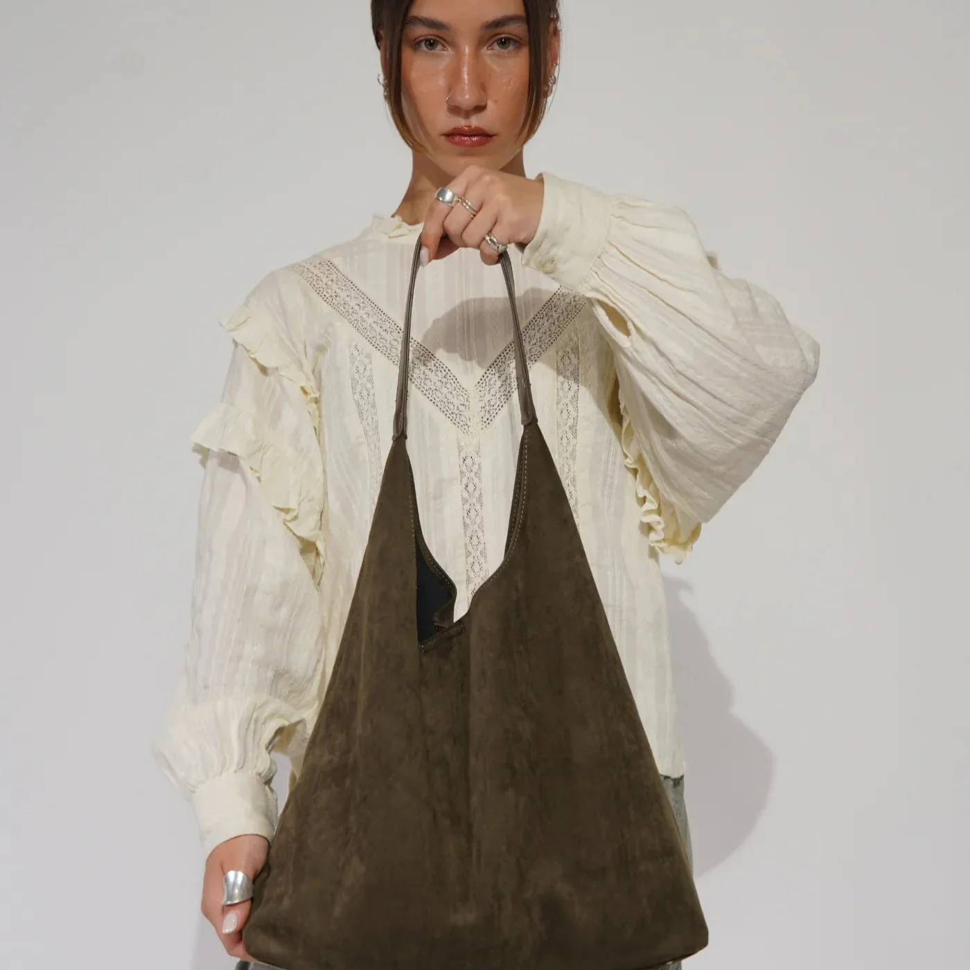 Sac bandoulière femme spacieux avec large bandoulière - Image 9