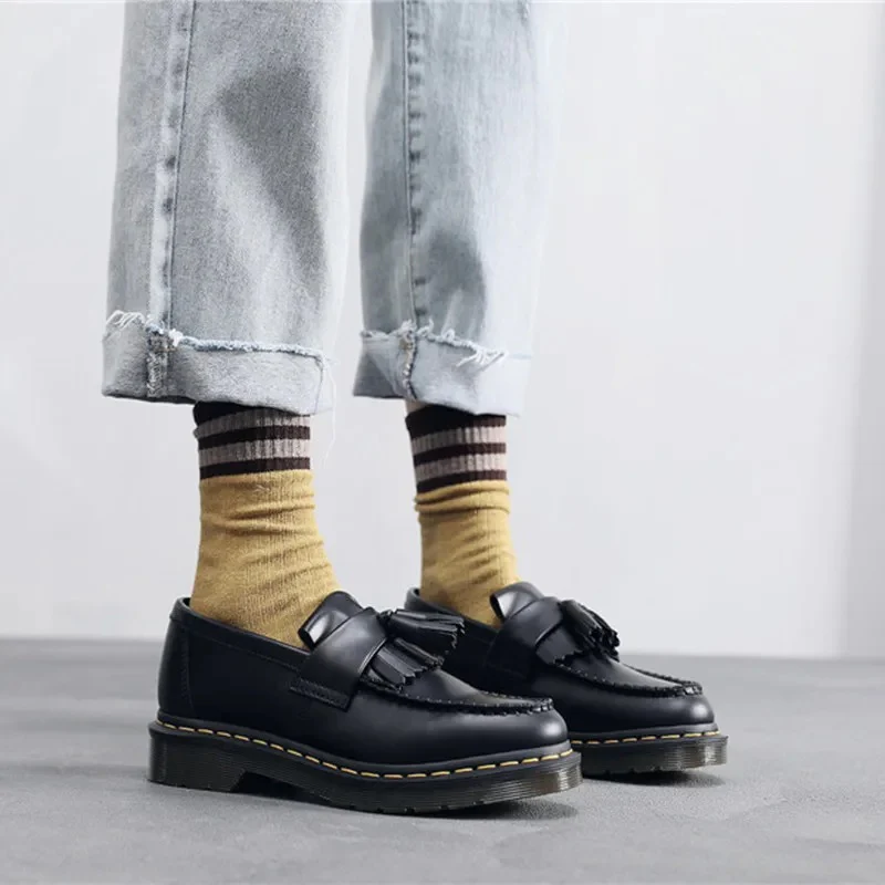 Mocassins vintage à pompons pour un style sans effort - Image 2