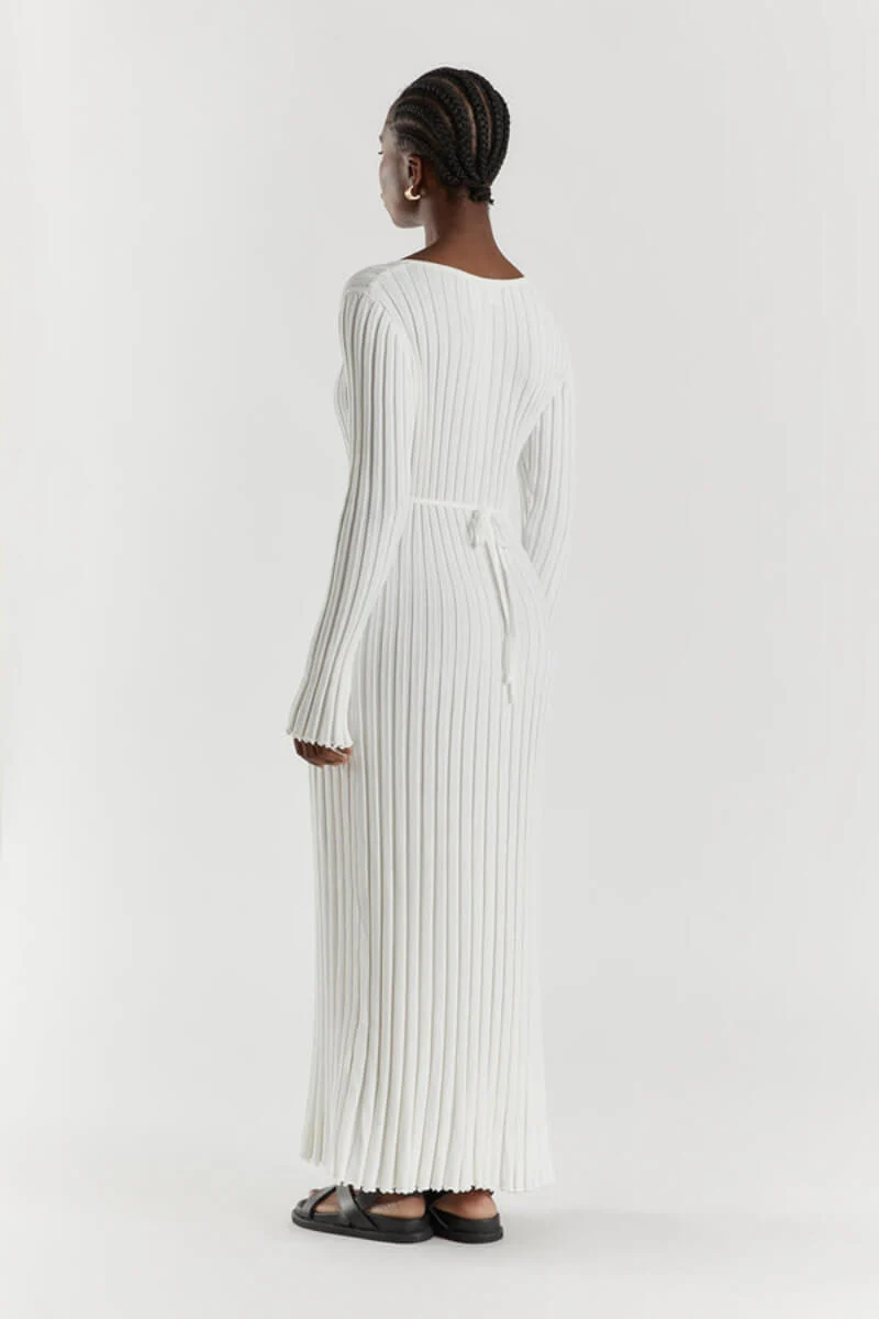 Maria - Robe Midi Élégante en Tricot à Col en V - Image 11
