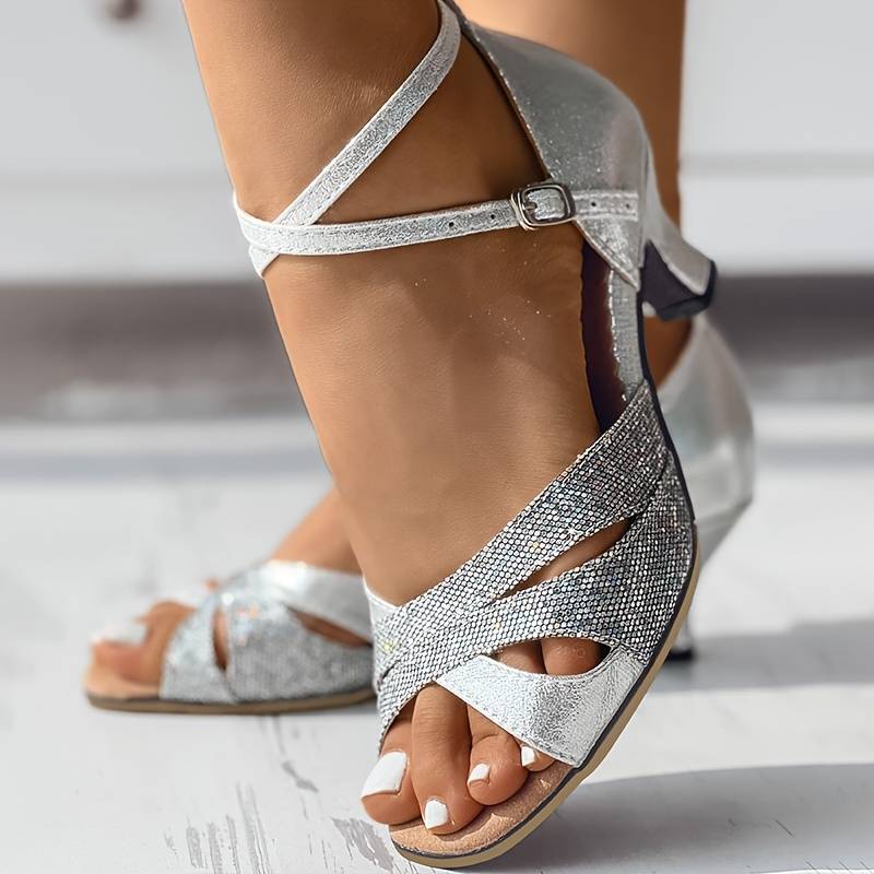 Sandales femme bout ouvert à talon avec brides croisées - Image 7