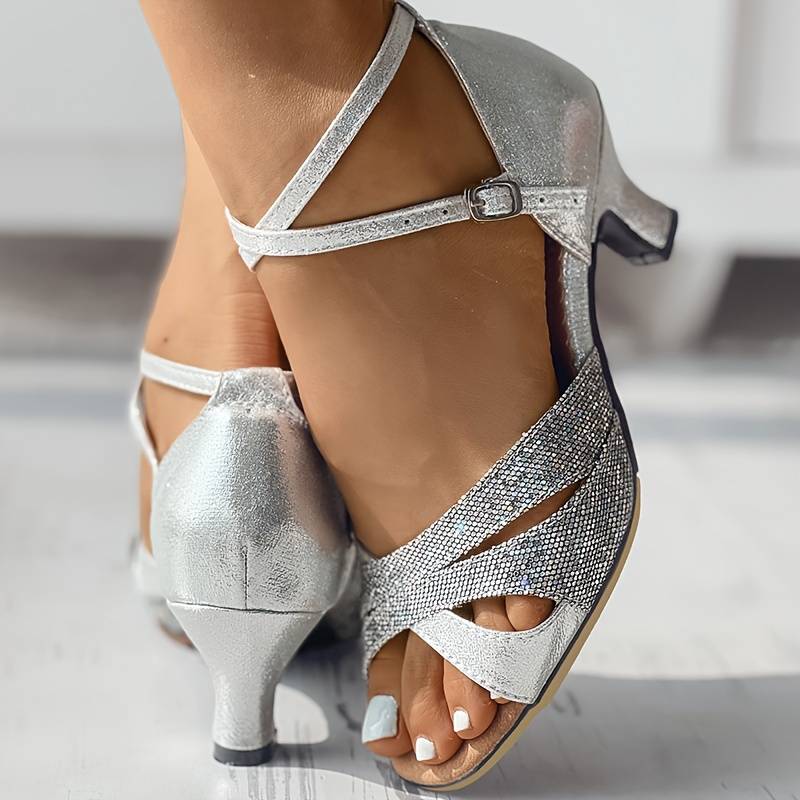Sandales femme bout ouvert à talon avec brides croisées - Image 8