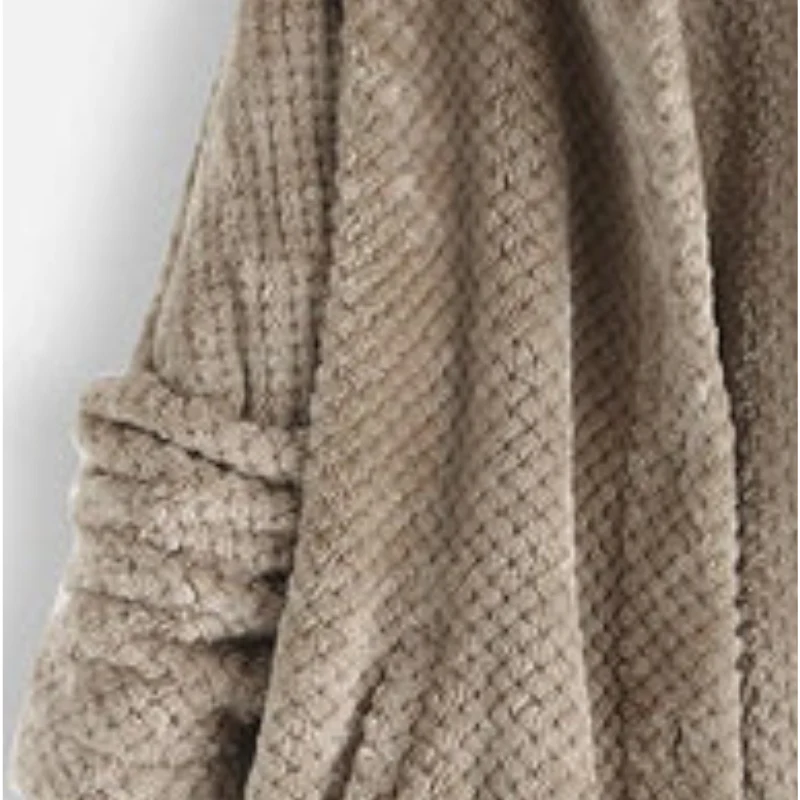 Veste femme à capuche manches longues avec poches et fermeture à boutons - Image 7
