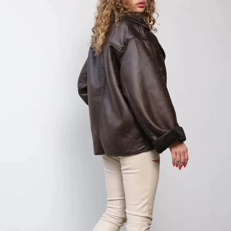 Veste boutonnée manches longues en cuir - Image 4