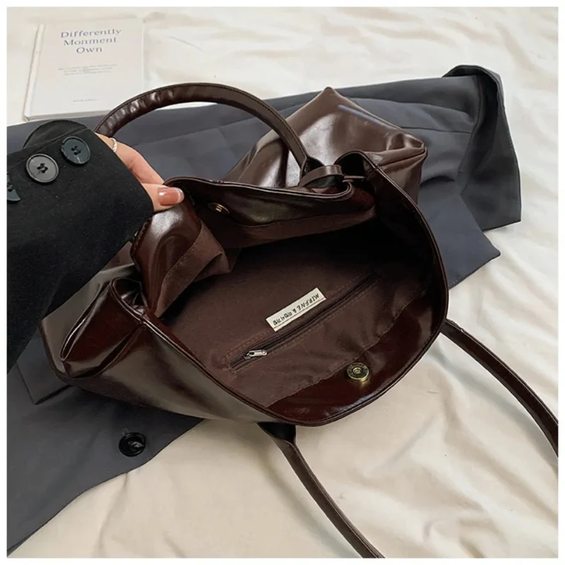 Sac à main souple avec détail ceinture décorative - Image 5