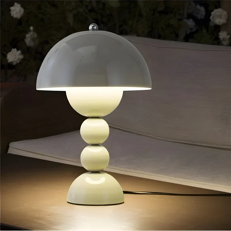 Lampe de table LED à intensité variable au design scandinave - Image 6