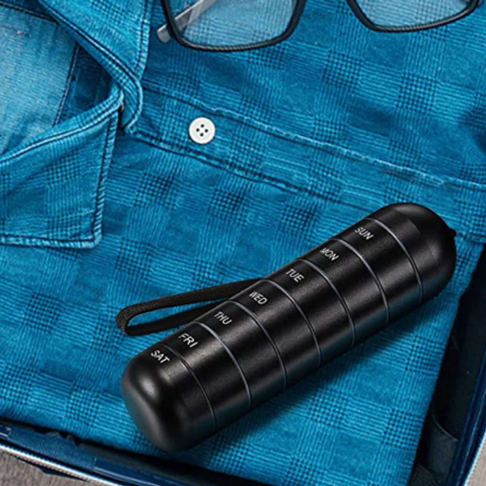 PillMate – Boîte de voyage pour pilules avec organiseur hebdomadaire et sangle - Image 6