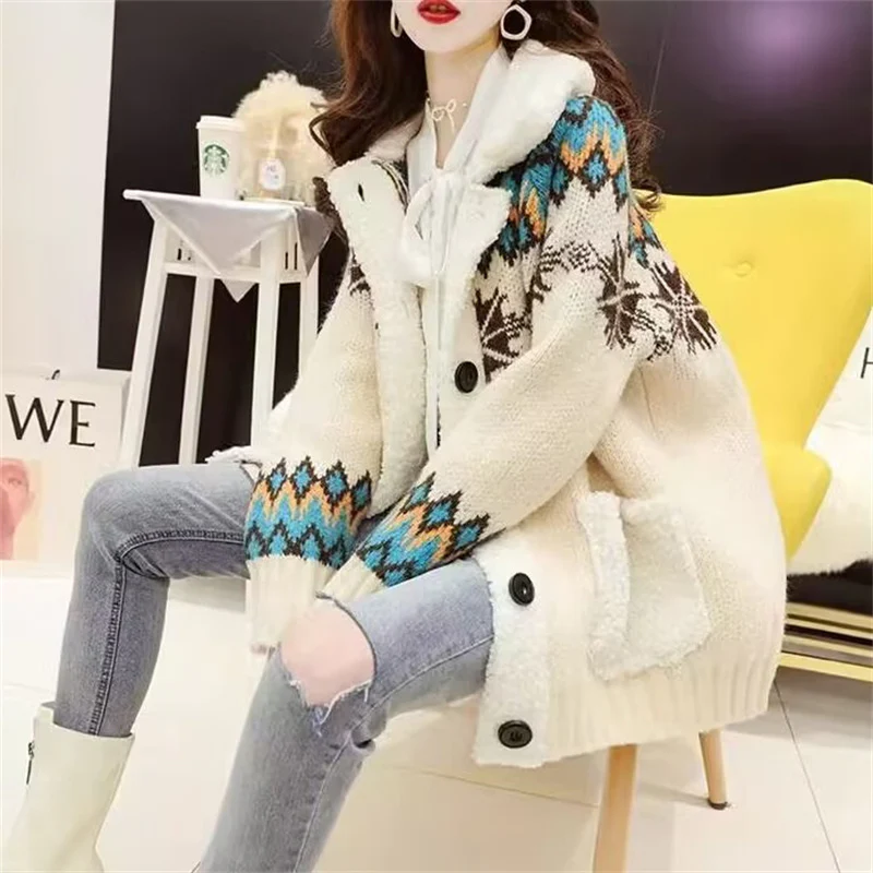 Dames Cardigan met All-Over Print en Reverskraag - Image 4