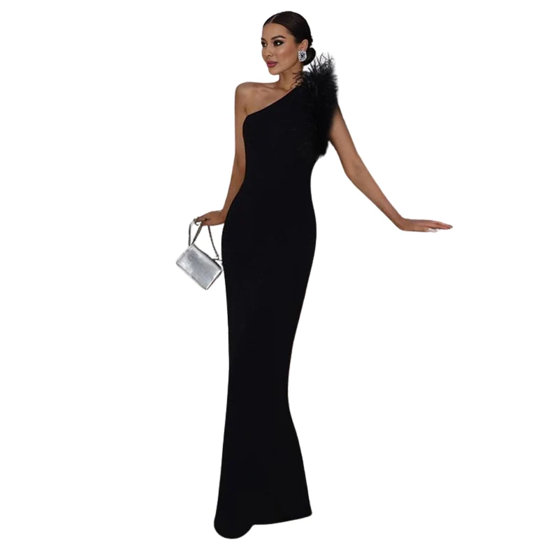 Robe longue asymétrique sans manches à une épaule - Image 3