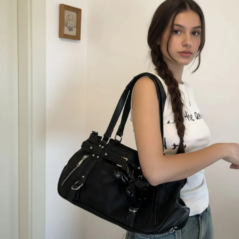 Sac bandoulière compact avec bandoulière réglable - Image 2