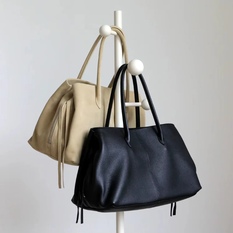 Sac bandoulière femme avec poignée et multiples compartiments zippés - Image 6