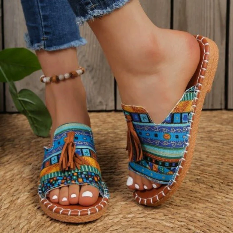 Sandales à enfiler pour femme avec détail à pompon - Image 13
