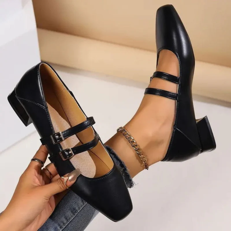 Sandales à talon bas pour femme avec doubles brides à boucle - Image 5