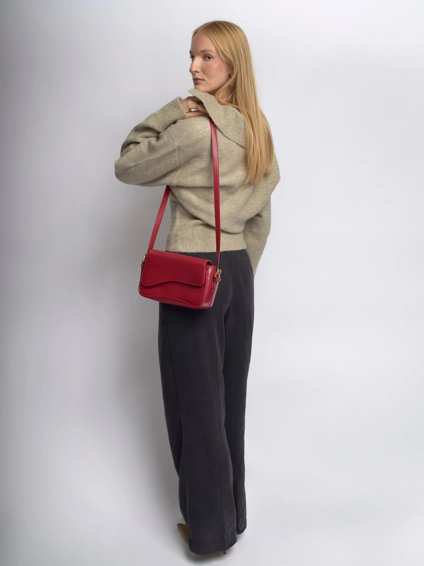 Sac Bandoulière Léger avec Fermeture Magnétique et Bandoulière Réglable - Image 4
