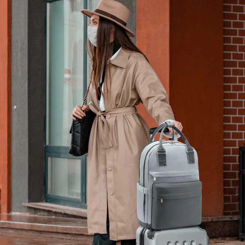 Sac à dos avec port USB et compartiments organisés - Image 7