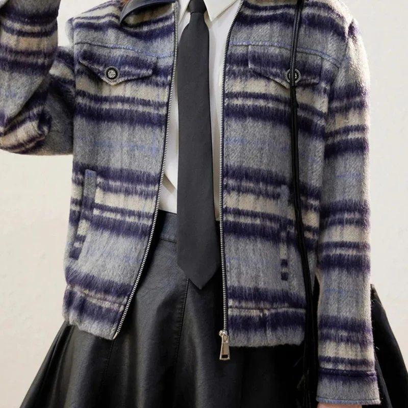 Veste courte femme à rayures zippée - Image 4