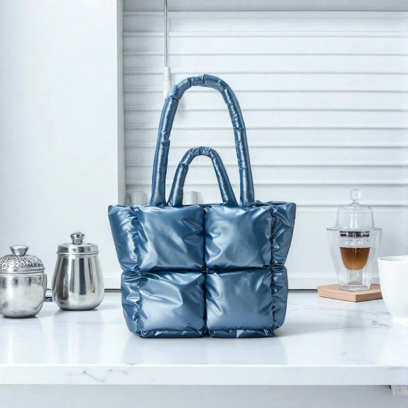 Sac bandoulière en cuir matelassé style puffer - Image 6
