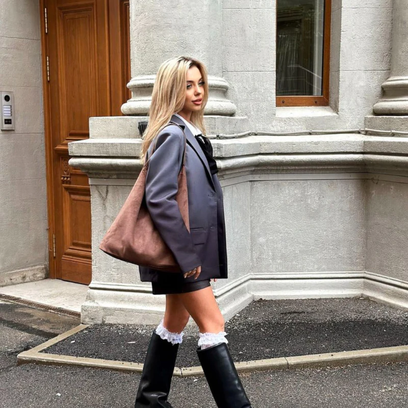 Susan – Grand Sac Cabas avec Poches Bouton et Zippées - Image 7