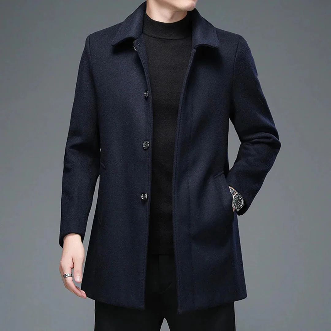 Manteau d'hiver avec fermeture à boutons et col montant