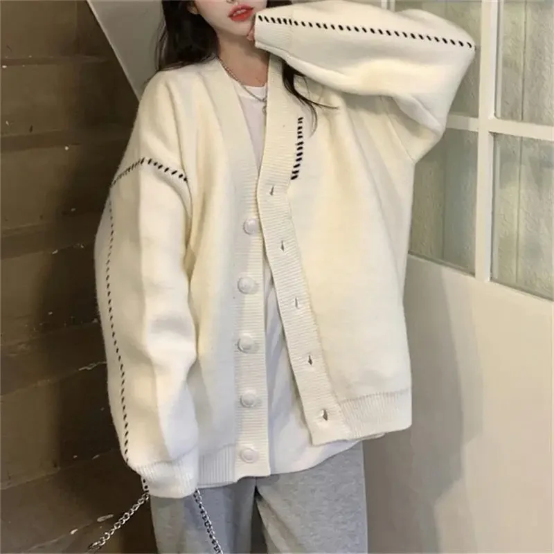 Dames oversized cardigan met V-hals en knopen - Image 2